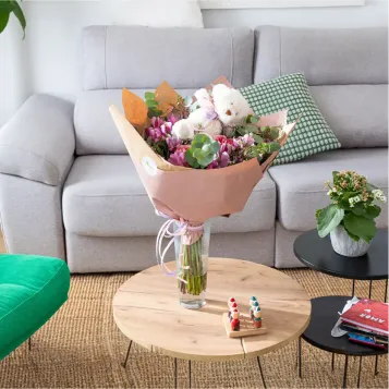 Comprar Ramo de flor variada con peluche en Barcelona | Ramos de flores