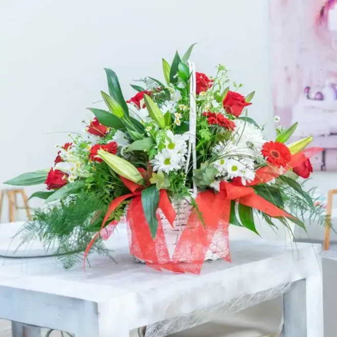 Comprar Cesta Sofía en Barcelona | Flores