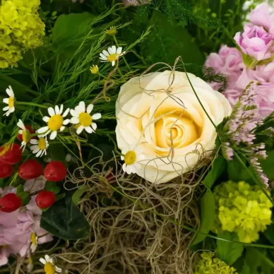 Comprar Ramo Funerario Aire Romántico en Barcelona | Flores para Funeral 2