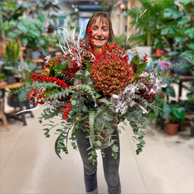 Jarrón navideño grande | Flores, verdes y piñas