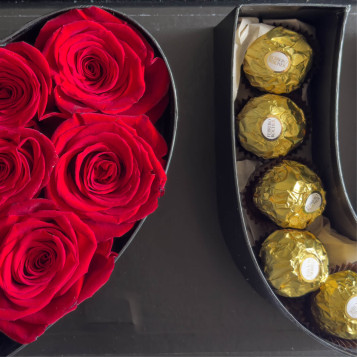 Caja "I Love You" con rosas y Ferrero | Regalo San Valentín original