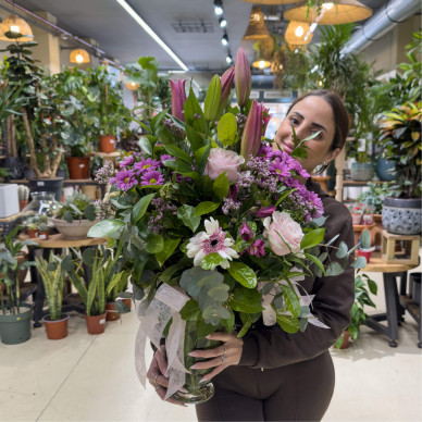 Comprar Jarrón de Flor Según Temporada a Grupos en Barcelona | Centros de Flores