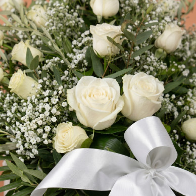 Comprar Ramo Funerario de Rosas Blancas en Barcelona | Flores para Difuntos 2