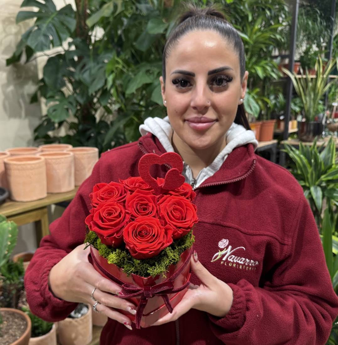 Taller Floral de San Valentín: Crea una Caja de Rosas para Sorprender a tu Persona Especial